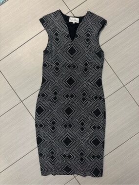 Nicole Miller Black & Silver Geometric Sheath Midi Dress
